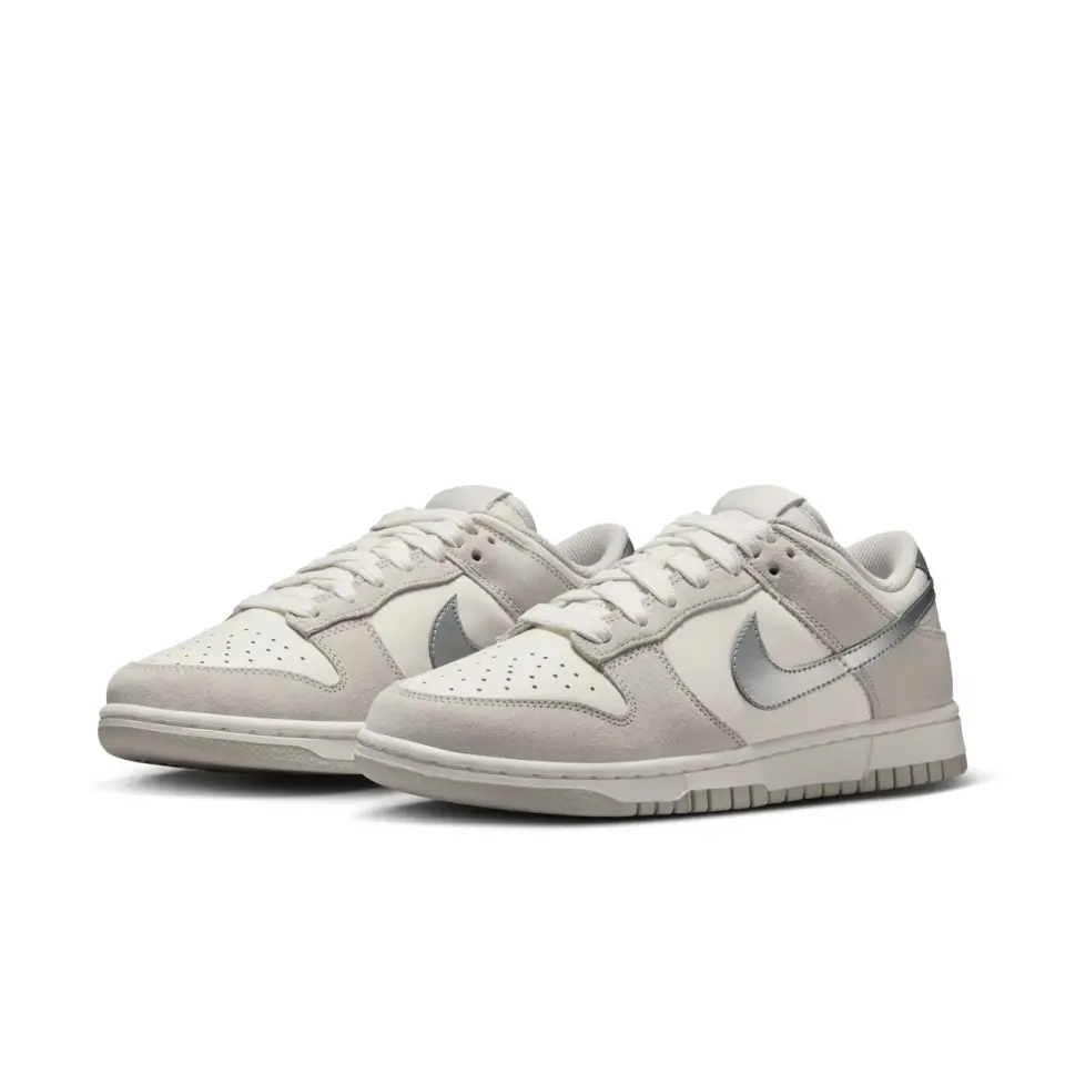 Dunk Low 'Silver Swoosh' Kadın Sneaker Ayakkabı II7651-133